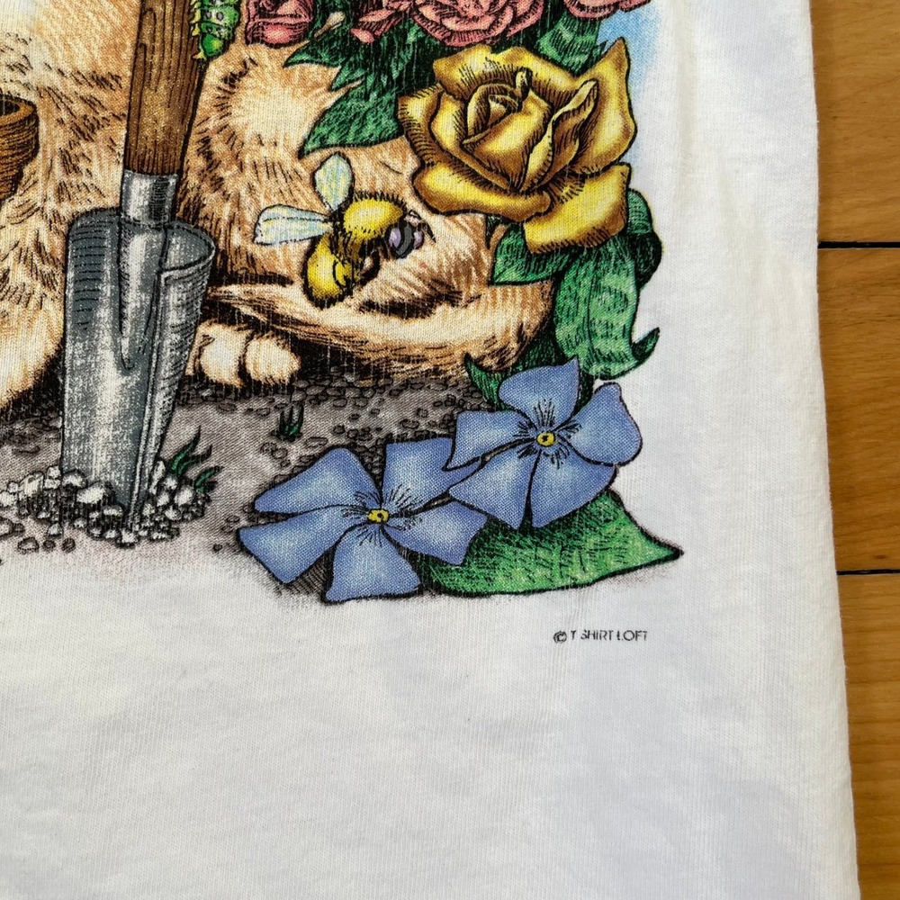 Vintage Prints of Tails Cat Garden Graphic T-Shirt White Single Stitch Small USA - Picture 4 of 10